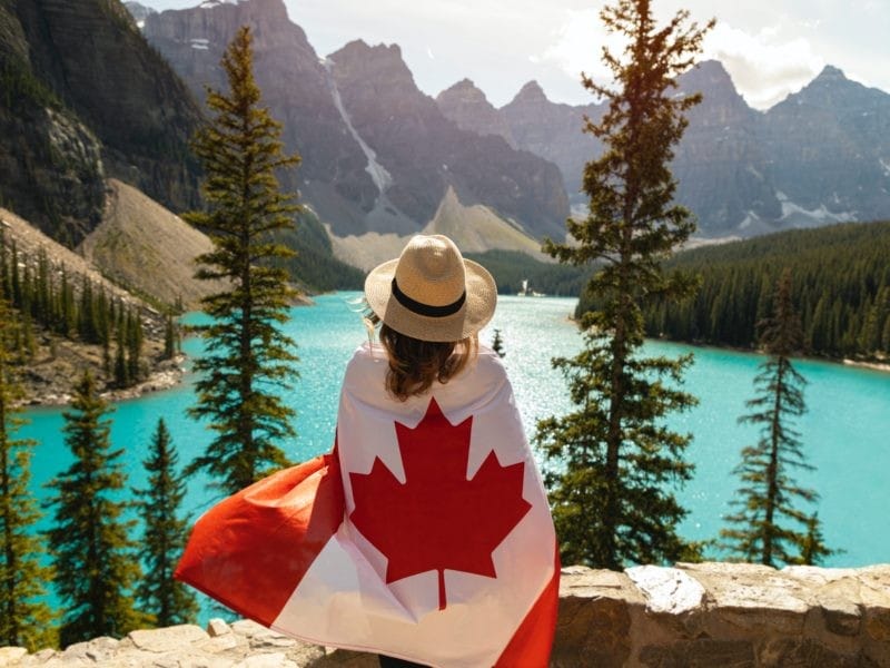Moraine Lake, Banff, Canada Moraine Lake, Banff, Canada